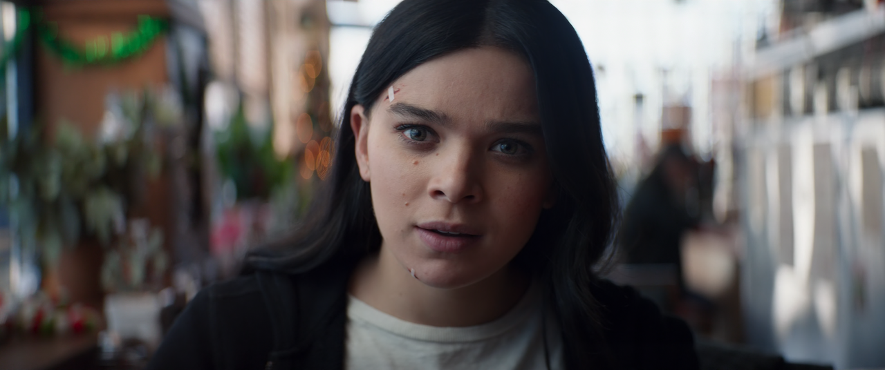 Hawkeye.S01E03.Echoes.2160p.10bit.DSNP.WEB-DL.DDP5.1.HEVC-Vyndros.mkv_snapshot_29.51_[2021.12.02_04.