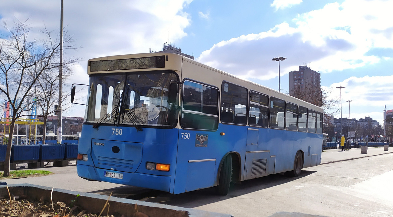 Volvo B10M / Neobus 405G (1997/08) #750(1)