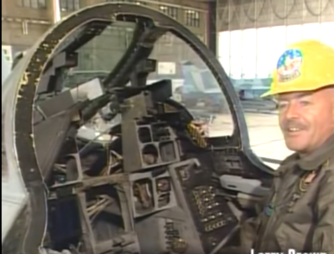 f14-cockpit.png