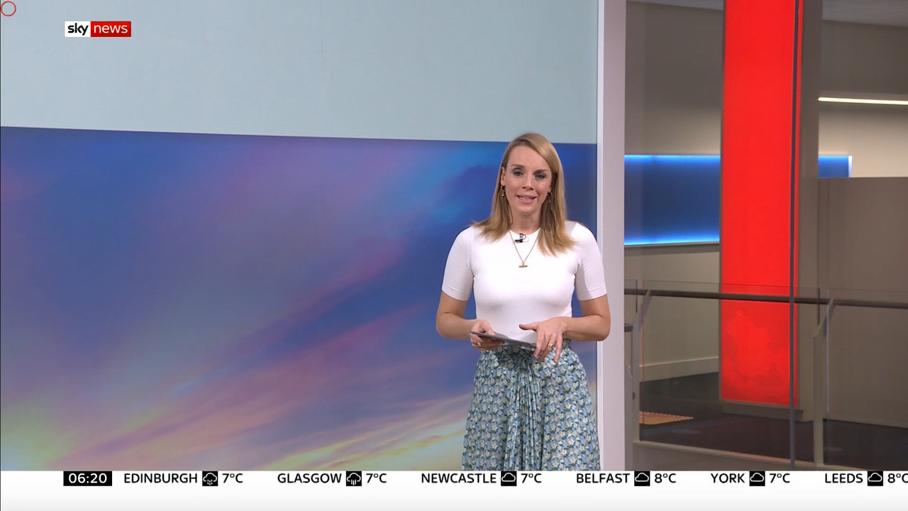 12.26 - 06.00.00 - Sky News @ Breakfast. Latest news headlines, compr....ts_snapshot_20.57.476