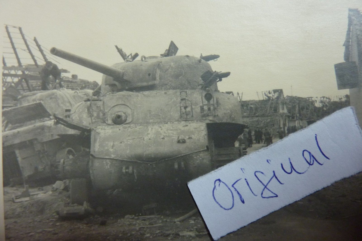 Endkampf 1945, OBERHOFFEN Elsaß Tank SHERMAN Treffer crash