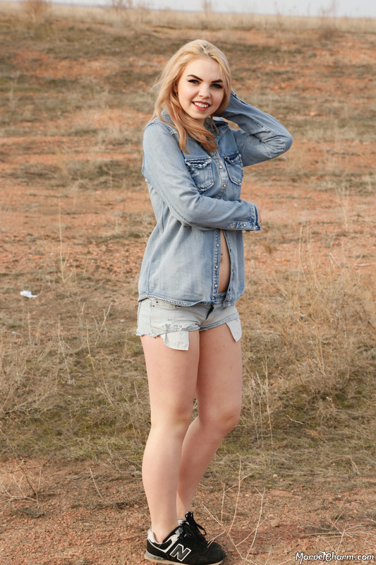 MarvelCharm_Rebecca-Denim-Peek-061