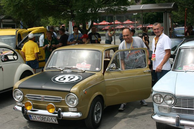 FIAT 850 Special - Page 2 Fxa9buc