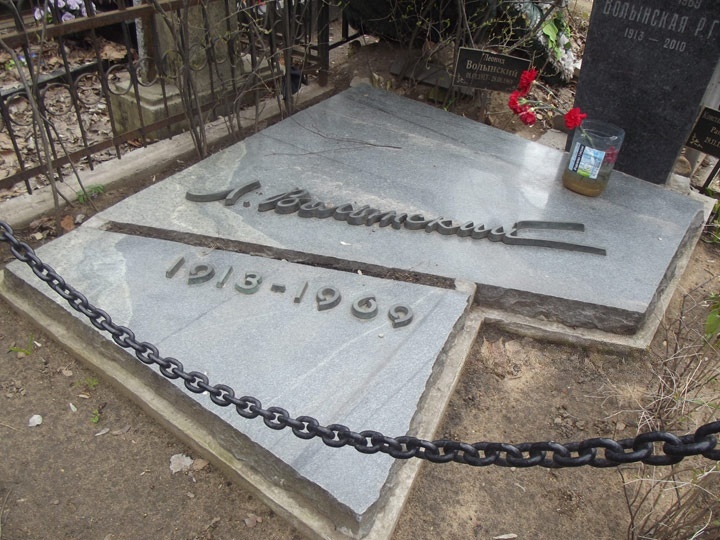 grave-volinskiy-l-n