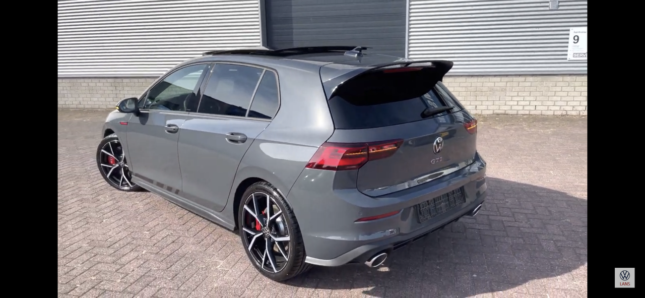 E32B5648-C7F0-4321-A54F-953C986F6B57