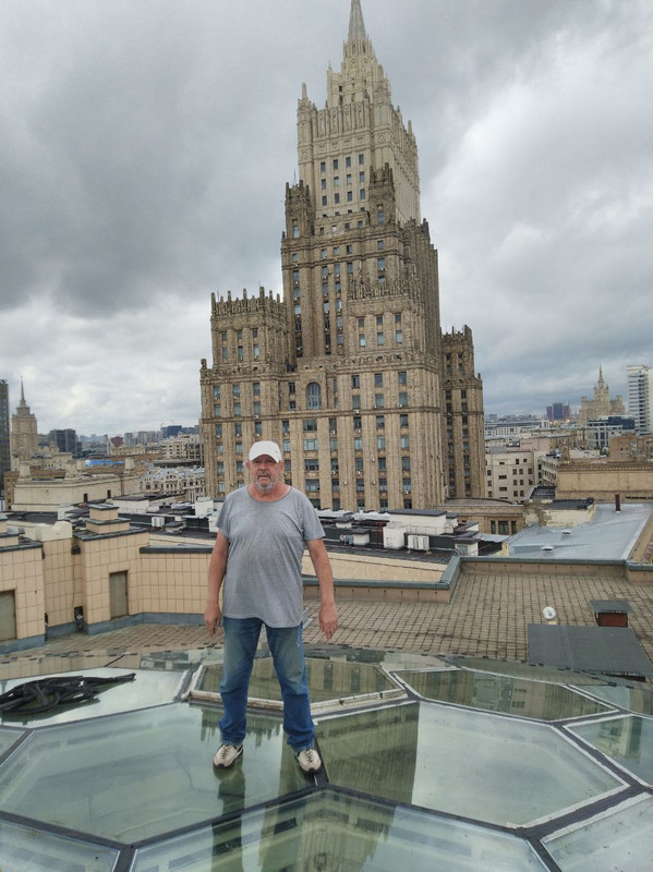 Я на крыше МИДА
