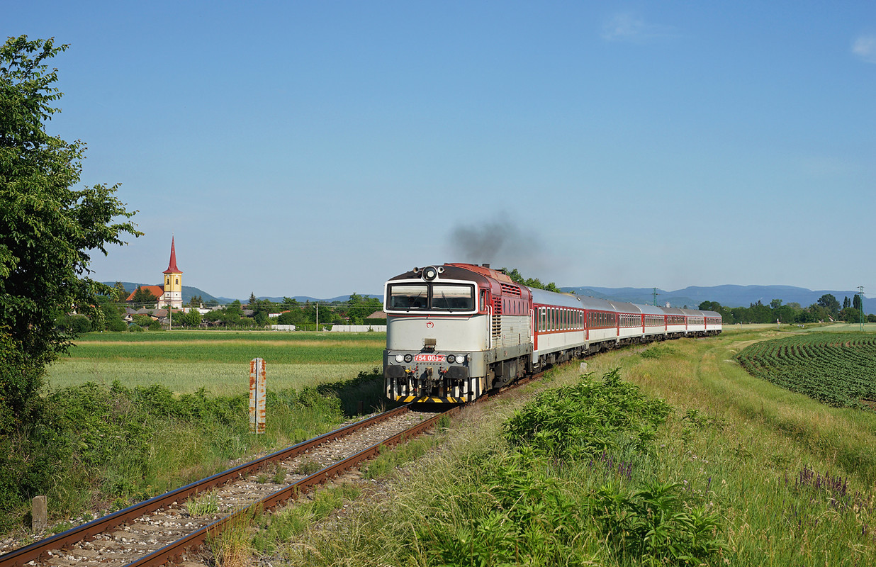 754003_RR15843_Kamenný Most nad Hronom02_MH_kl