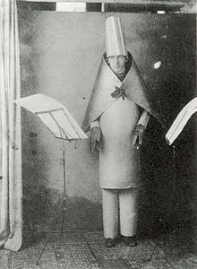 986 2.7 / 3.2 quels conseils ? Hugo-Ball-Cabaret-Voltaire