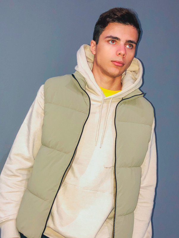 72AD979C-FE3A-4446-B568-E7B6C52E979F