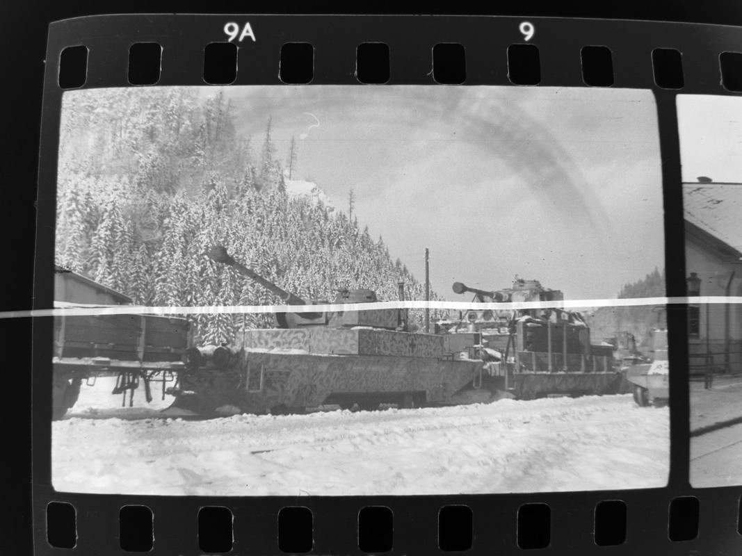 Panzerzug 62 Panzerjägerwagen  PZ 62 im Bahnhof 