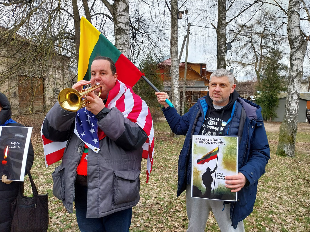 Lentvario marginalas ir jo kompanija protestavo prieš Putino legitimizaciją neteisėtai penktai kadencijai