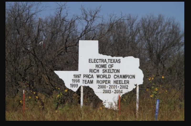 Mujer es arrestada por hacer que su hija conviva con el cadáver de su padre