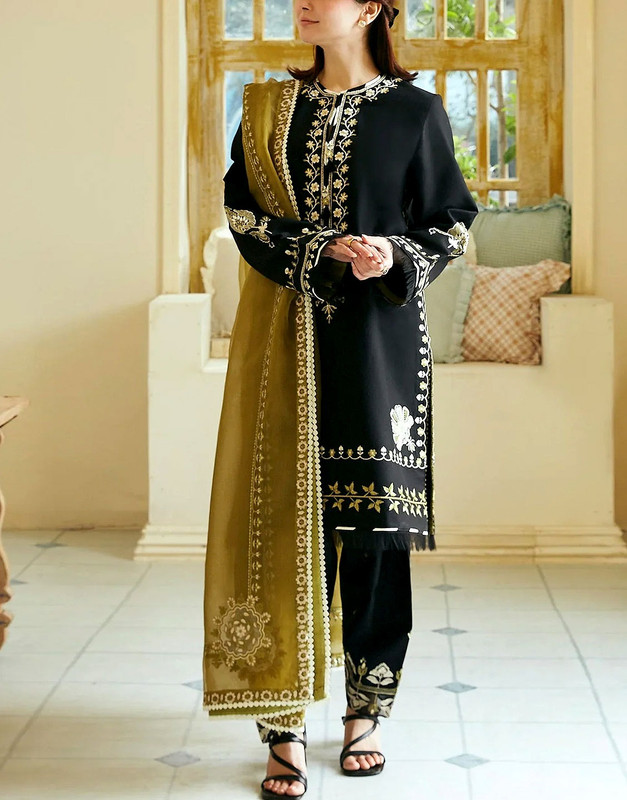 Elegant Embroidered EID Lawn Dress with Emb. Organza Dupatta