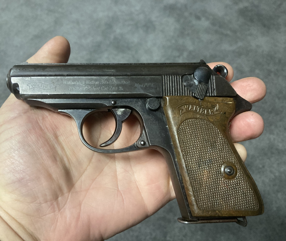 CA7CC51B-3B79-43D1-9131-7F29BFB62135