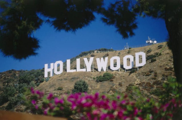 Famous-Landmarks-Distance-Looks-19
