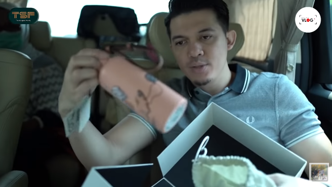 Kado Zaskia Sungkar untuk Nagita Slavina