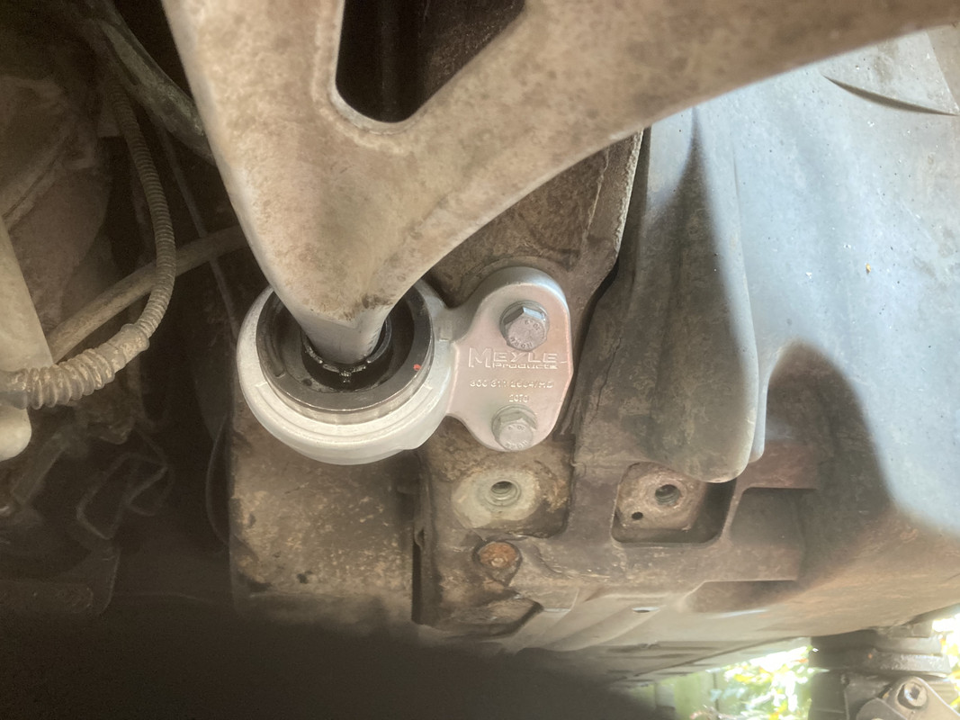 FA579719-E2EE-45D0-ABB8-402C92F896BD