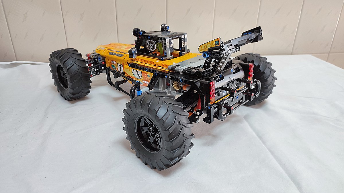 "Sand Runner" MOC (set 42099 alternative model) - Building Instructions | Belle-Ve Bricks | LEGO MOCS / Custom MOCs IMG 20220801 102416
