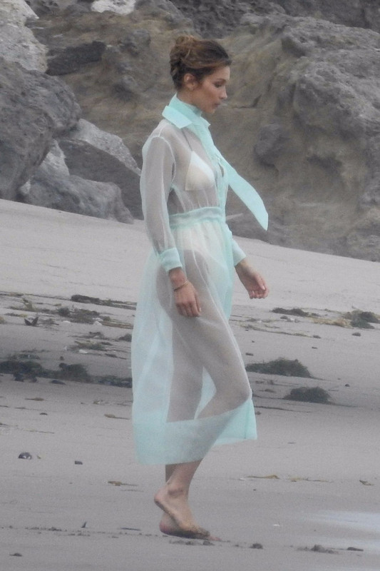 bella-hadid-at-a-photoshoot-in-malibu-05-13-2019-26