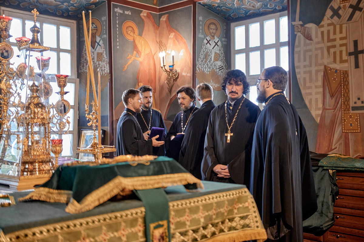 Empty-Name-16-resized