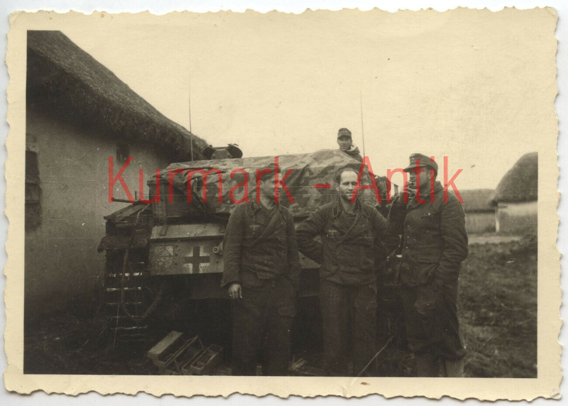 Foto Wehrmacht Panzer Stug Sturmgeschütz Russland Front Emblem Wappen !
