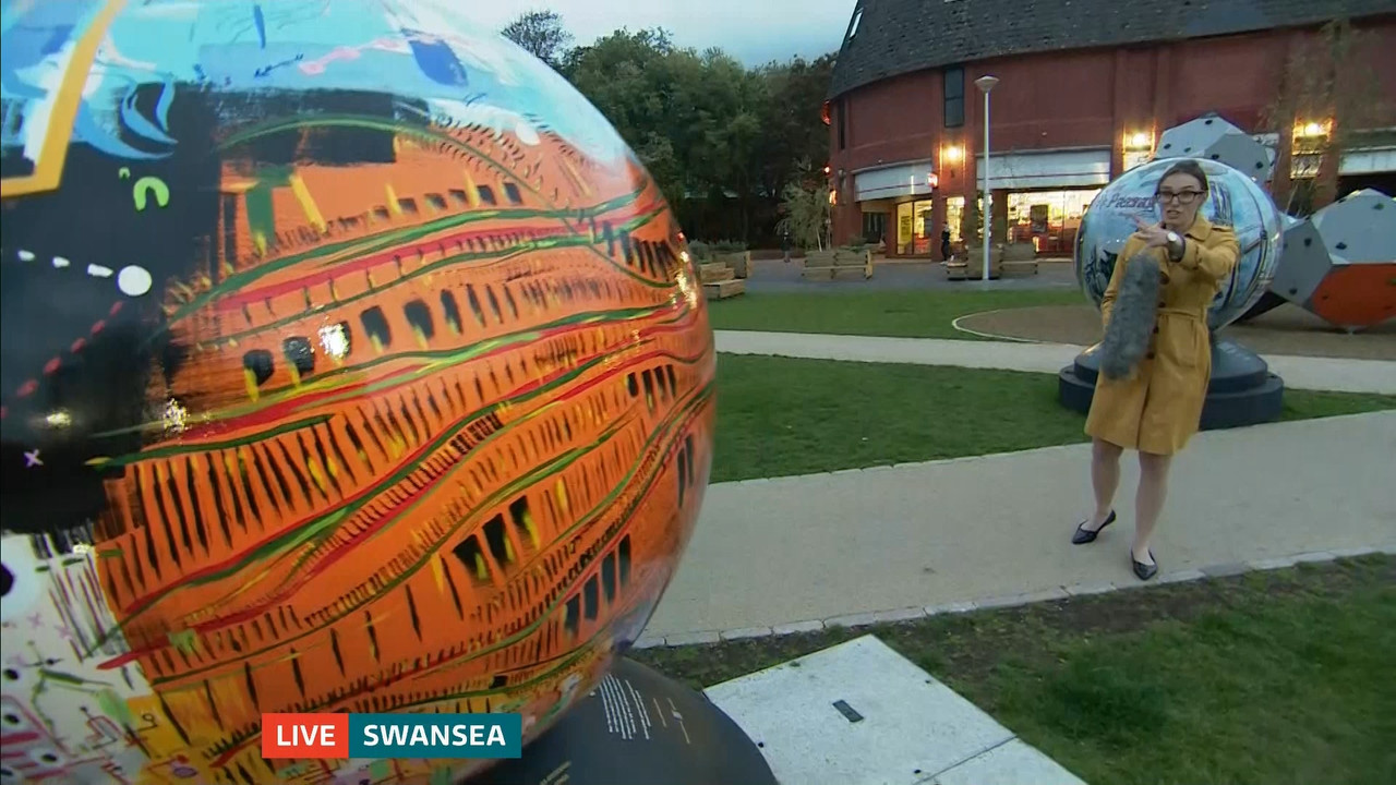 10.19 - 18.00.00 - ITV News Wales at Six..ts_snapshot_22.12.567