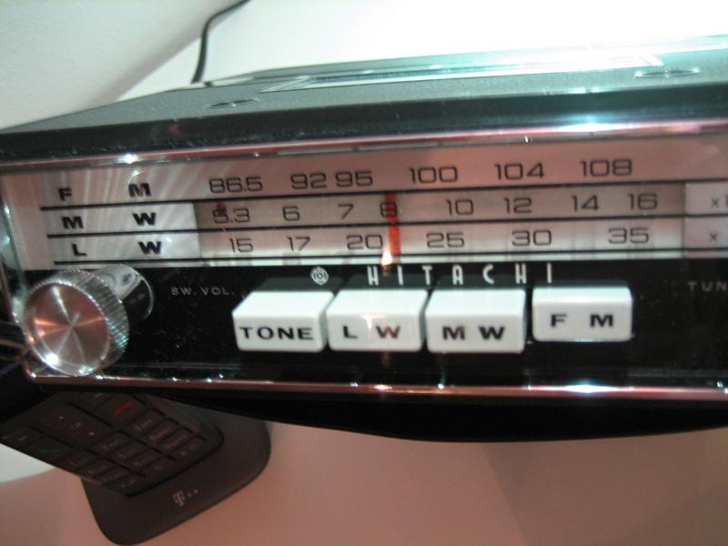 [Bild: HITACHi-Car-Radio-KM-900-T-017.jpg]