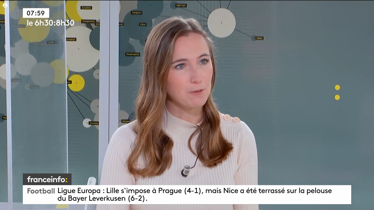 10.23 - 05.29.00 - 9h30. Entre JT, chroniques, invités et revues de p....ts_snapshot_01.36.51.671