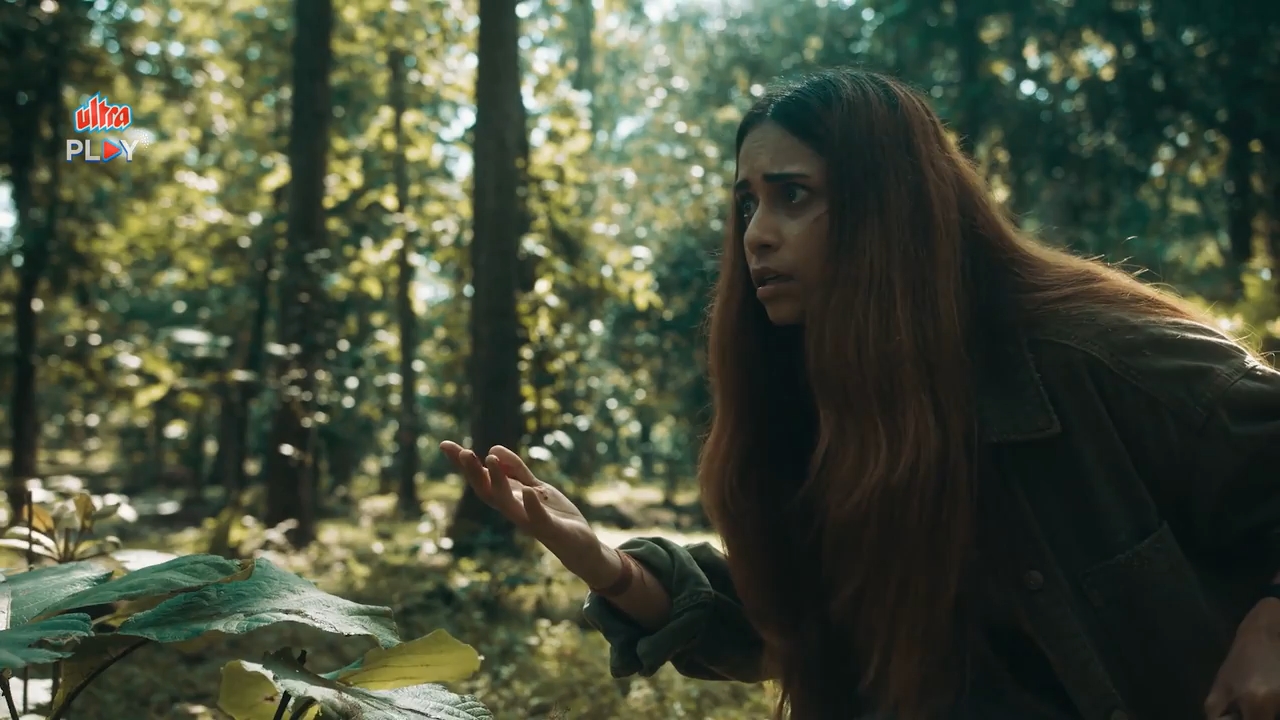 Tapak 2025 WebRip [Hindi] 480p 720p ESub Screenshot
