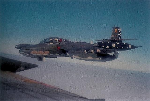 [Image: A-37-A-VNAF-546-FS-Binh-Thuy.jpg]