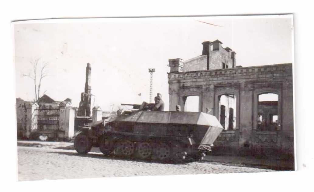 Foto 2.WK Schützenpanzer Halbkette Sd.Kfz. 251 b
