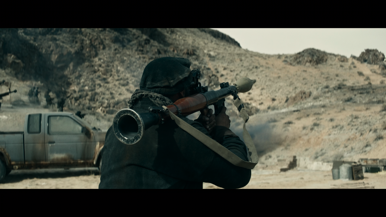 12.Strong.2018.2160p.UHD.BDRemux.DTS-HD.HDR.DoVi.Hybrid.P8.by.DVT.mkv_snapshot_00.55.01_[2022.08.21_