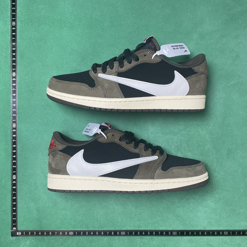 Travis Scott x Jordan Air Jordan 1 Low OG