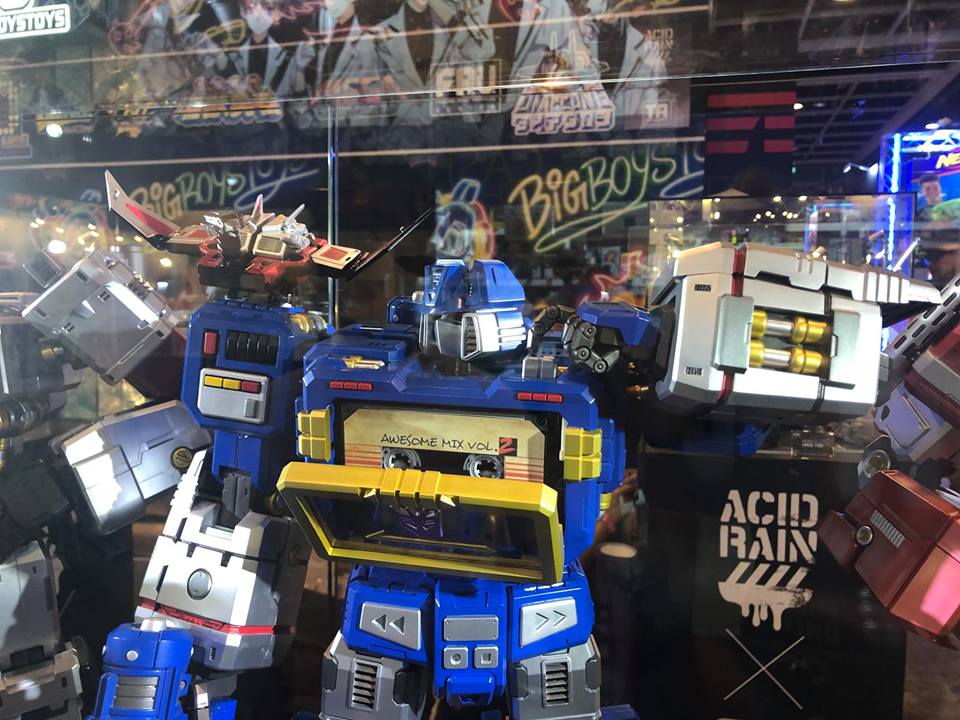 Toys-Alliance-Soundwave-01
