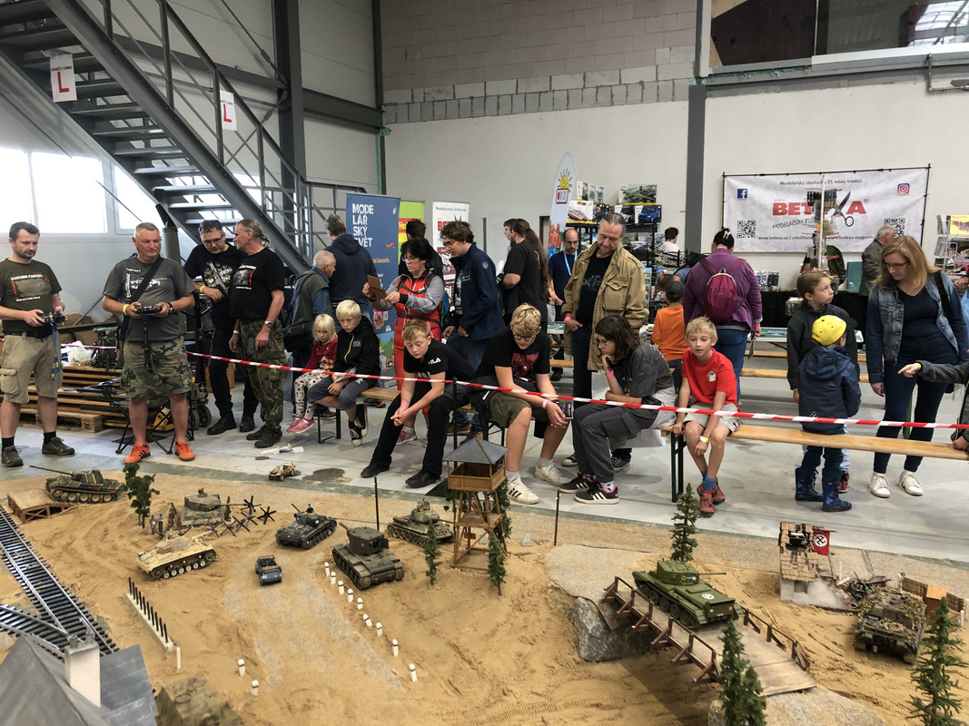 88A89FFB-F41F-493B-821F-6B5ED3B78BBD