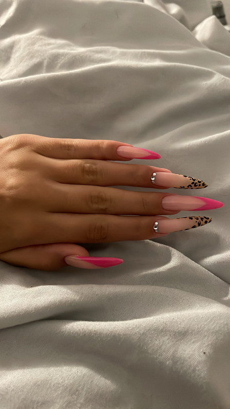 0086C1A7-B314-410A-9C4C-1587B99919F1