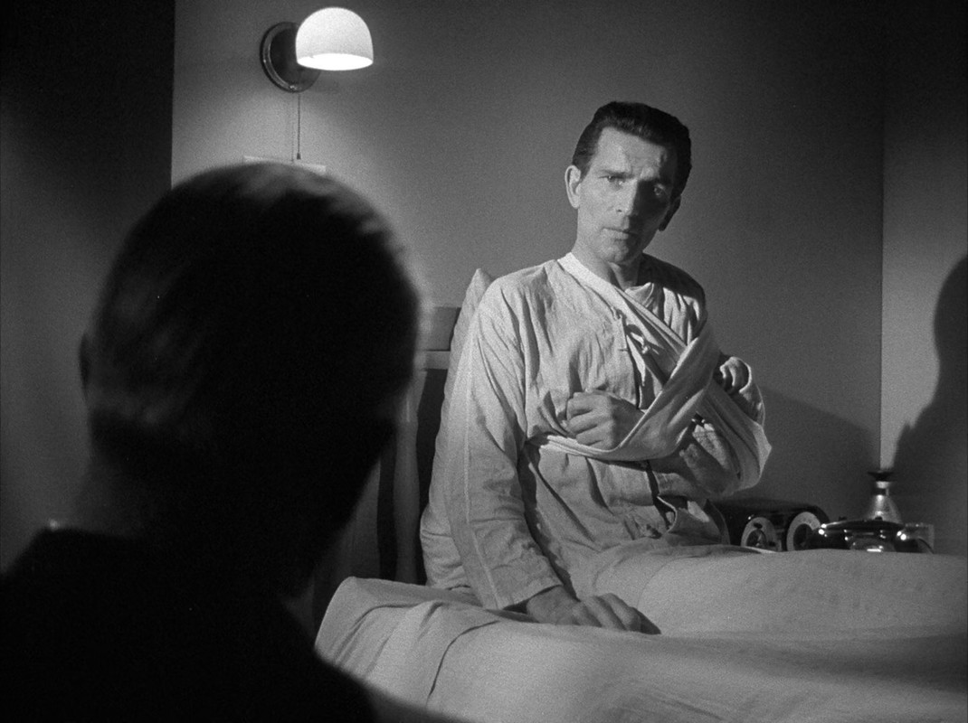 The Day the Earth Stood Still (1951).mkv_snapshot_00.14.54_[2018