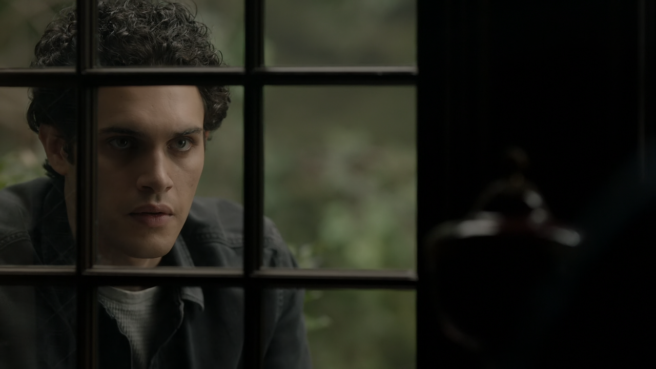 Legacies.S04E17.Into.the.Woods.1080p.10bit.AMZN.WEB-DL.DDP5.1.HEVC-Vyndros.mkv_snapshot_18.46_[2022.