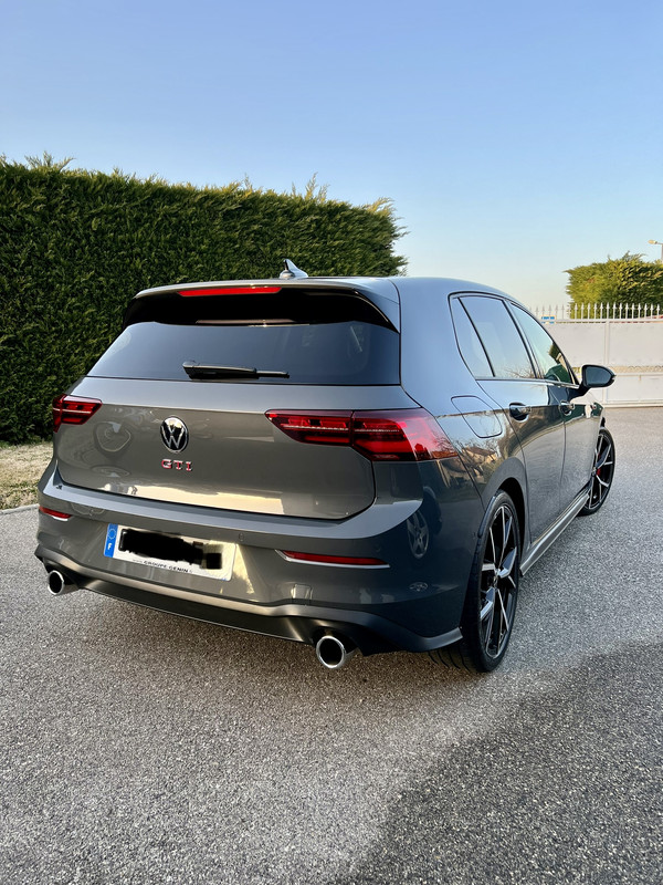 3FEAFCF0-5B05-48A6-83F2-E87D186ED3B5