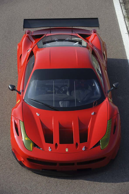 2011 Ferrari 458 Italia GT2 Street