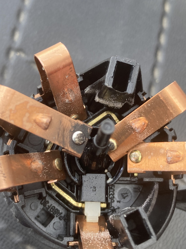 0-BD573-C0-FFBC-4-C4-C-B141-51-BA6-A0-AF3-E7.jpg