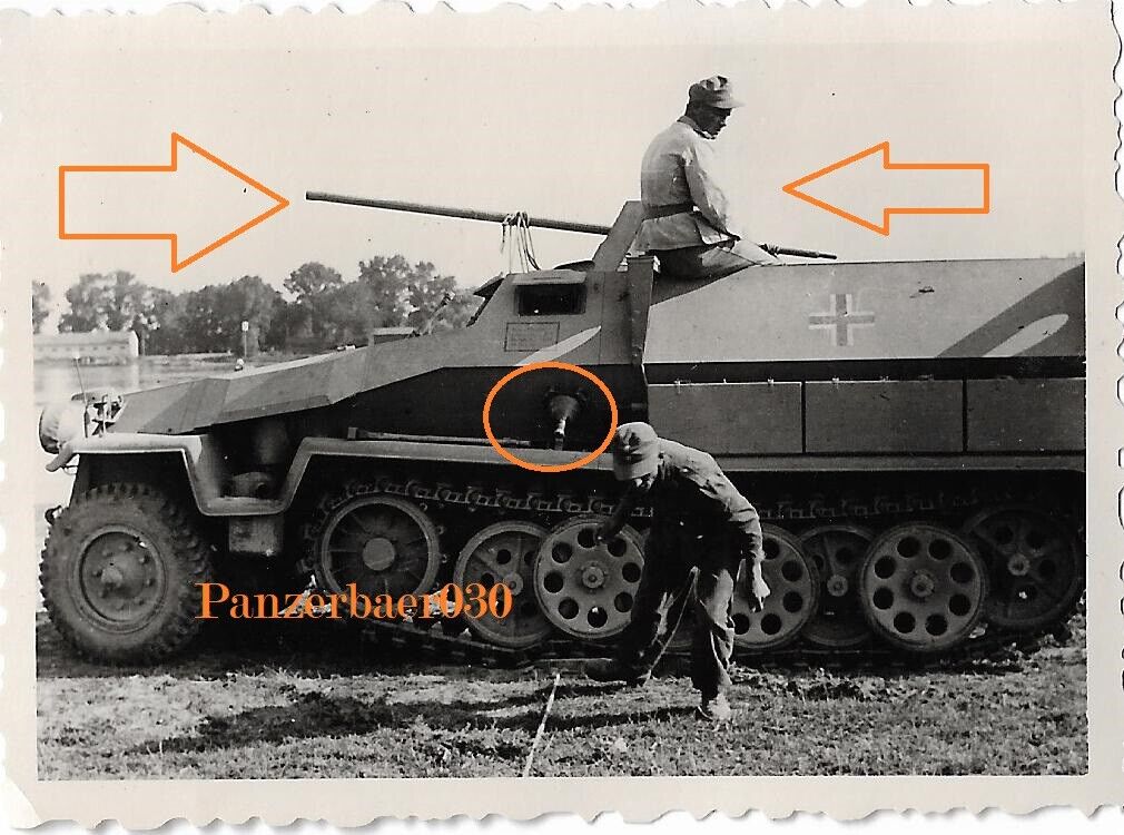 WH Technik Foto Panzerjäger Flammenpanzerwagen Sd.Kfz.251