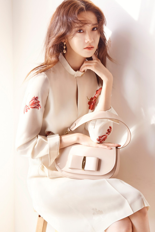 yoona-dazed--confused-korea-february2017-p02_32802703375_o