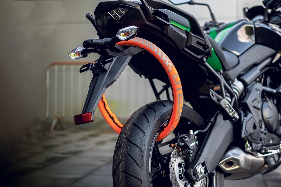 LiteLok Core Moto - защита мотоцикла, выигравшая награду Red Dot Design 2021
