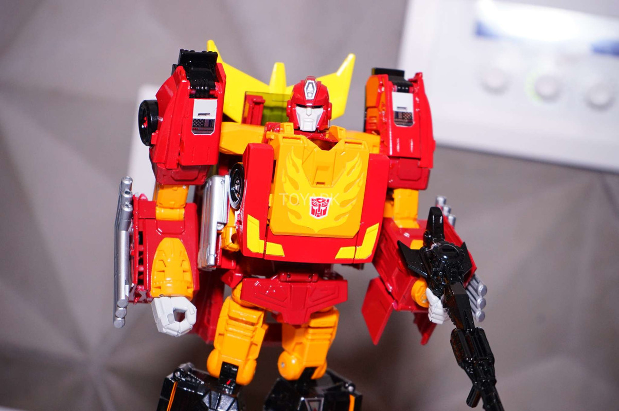 SDCC-2017-Hasbro-Transformers-Thurs-011
