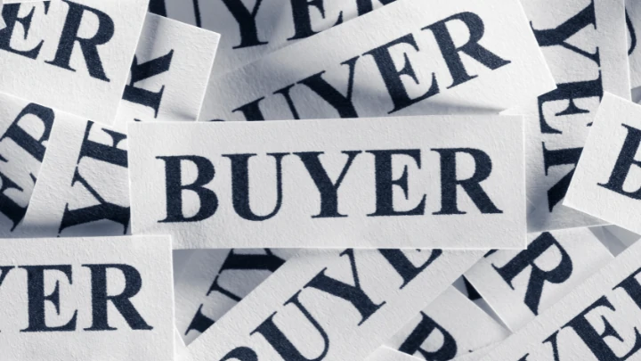 ภาพแสดงการวิเคราะห์กลุ่มลูกค้าเป้าหมายผ่านแผนภูมิและ Buyer Persona ที่มีรายละเอียดชัดเจน