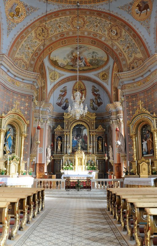 https://i.postimg.cc/nz1ZYpw1/096-Hauptschiff-Kirche-St-Ulrich.jpg