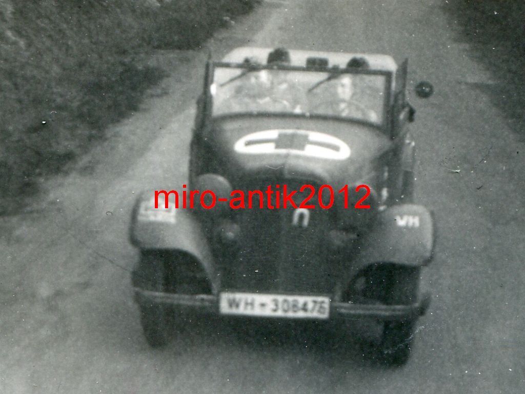 Wehrmacht, PKW, Kübelwagen, Rotkreuz, Sanitäter,