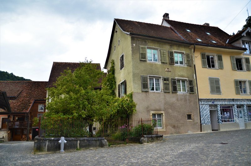 SAINT URSANNE-5-9-2019 - Suiza y sus pueblos-2019 (37)