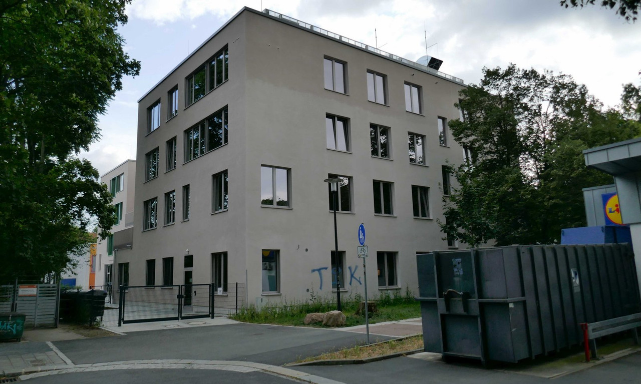 Bild: https://i.postimg.cc/nz3YXHJp/P1220142.jpg